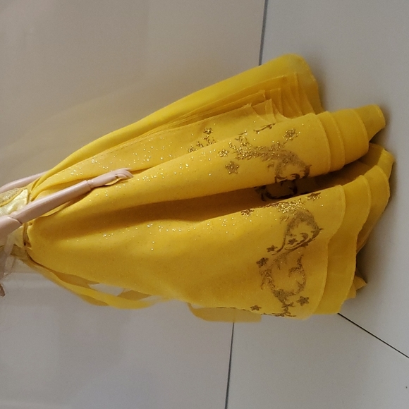 Disney's Belle Live Action Barbie Doll Disney Store Beauty and the Beast - Picture 16 of 16